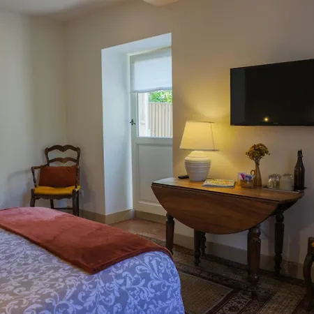 Clos Ceres Oda ve Kahvaltı 4*