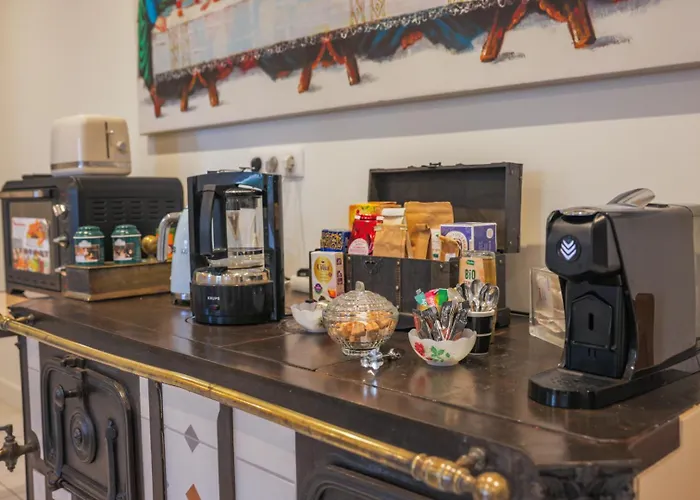 Clos Ceres Bed and Breakfast 4*